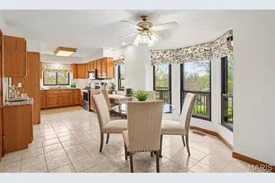 5022 Amber Place Drive, Saint Louis, MO 63128 - Photo 9