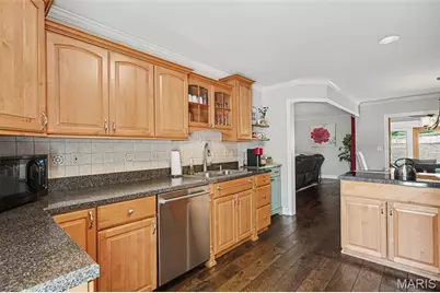 5813 Amber Place Drive, Saint Louis, MO 63128 - Photo 9
