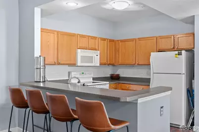 1239 Gardens Circle Drive #I, Saint Louis, MO 63125 - Photo 15