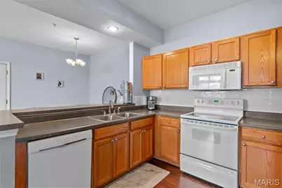 1239 Gardens Circle Drive #I, Saint Louis, MO 63125 - Photo 17