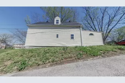 807 Broadway, Jefferson City, MO 65101 - Photo 17