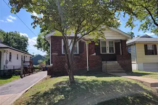 617 Tesmore Pl, Saint Louis, MO 63135 - Photo 1