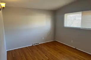 1315 Thrush Ln, Florissant, MO 63031 - Photo 7