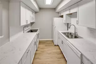 321 Shirley Ridge Dr, Saint Charles, MO 63304 - Photo 5