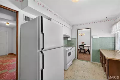 46 Garden Lane, Maryland Heights, MO 63043 - Photo 7