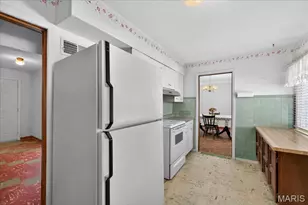 46 Garden Ln, Maryland Heights, MO 63043 - Photo 7