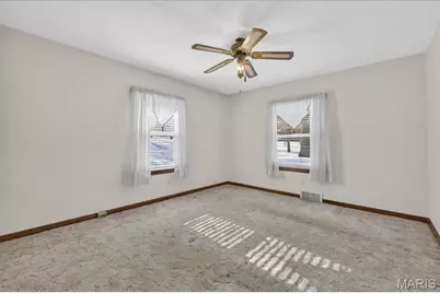 46 Garden Lane, Maryland Heights, MO 63043 - Photo 11