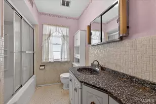 46 Garden Ln, Maryland Heights, MO 63043 - Photo 15