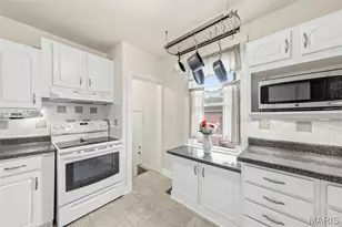 2233 Hood Ave, Overland, MO 63114 - Photo 9