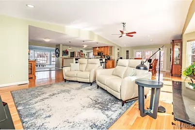 10748 Leebur Drive, Saint Louis, MO 63128 - Photo 11