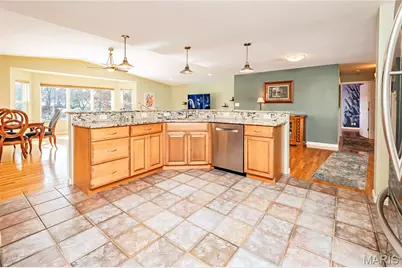 10748 Leebur Drive, Saint Louis, MO 63128 - Photo 17