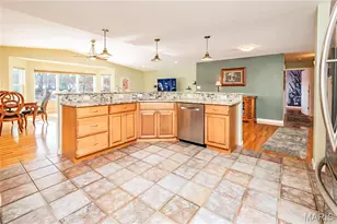 10748 Leebur Dr, Saint Louis, MO 63128 - Photo 17