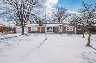 10748 Leebur Dr, Saint Louis, MO 63128 - Photo 1