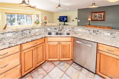 10748 Leebur Drive, Saint Louis, MO 63128 - Photo 19