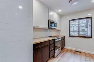 1722 Robin Knl Ct, Saint Louis, MO 63146 - Photo 9