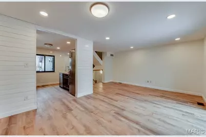 1722 Robin Knoll Court, Saint Louis, MO 63146 - Photo 17