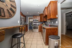 1134 Orchard Dr, Lebanon, MO 65536 - Photo 7