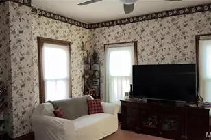 322 S 4th St, De Soto, MO 63020 - Photo 7