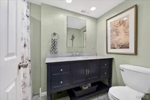 10520 Hackamore Ln, Saint Louis, MO 63128 - Photo 39