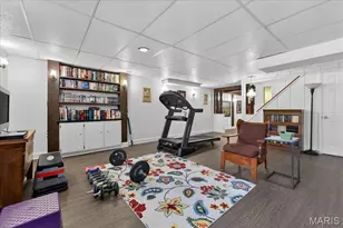 10520 Hackamore Ln, Saint Louis, MO 63128 - Photo 43