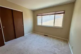 890 Meadowgrass Dr, Florissant, MO 63033 - Photo 11