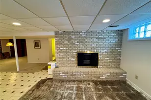 890 Meadowgrass Dr, Florissant, MO 63033 - Photo 19