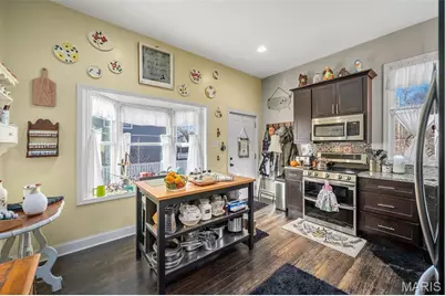 917 N 5th Street, Saint Charles, MO 63301 - Photo 7