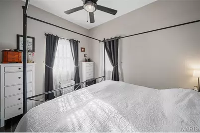 917 N 5th Street, Saint Charles, MO 63301 - Photo 13