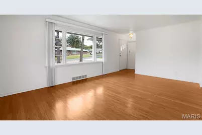 316 Harding Avenue, Maryland Heights, MO 63043 - Photo 5