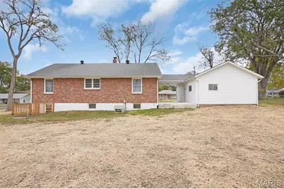 316 Harding Avenue, Maryland Heights, MO 63043 - Photo 21