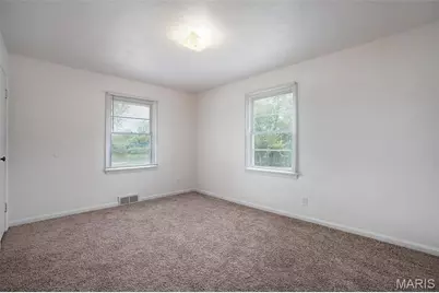 316 Harding Avenue, Maryland Heights, MO 63043 - Photo 11
