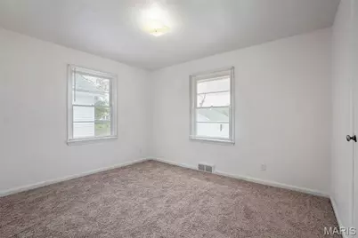 316 Harding Avenue, Maryland Heights, MO 63043 - Photo 13