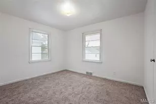 316 Harding Ave, Maryland Heights, MO 63043 - Photo 13