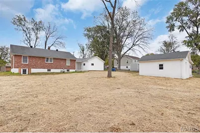 316 Harding Avenue, Maryland Heights, MO 63043 - Photo 19