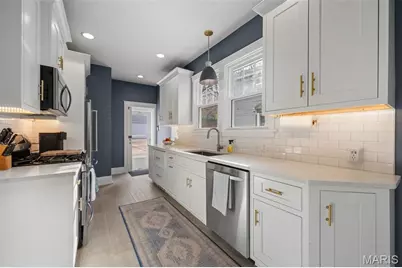 451 W Jackson Road, Webster Groves, MO 63119 - Photo 15