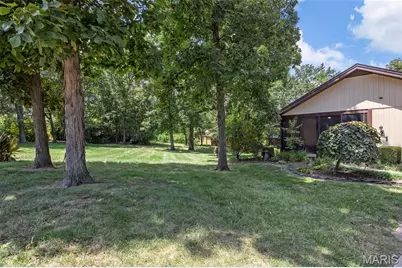21 Ravenwood Court, Lake Saint Louis, MO 63367 - Photo 9