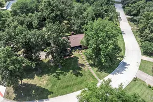 21 Ravenwood Ct, Lake Saint Louis, MO 63367 - Photo 19