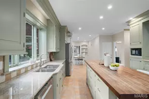 20 Ridgemoor Dr, Clayton, MO 63105 - Photo 19