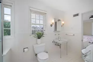 20 Ridgemoor Dr, Clayton, MO 63105 - Photo 43