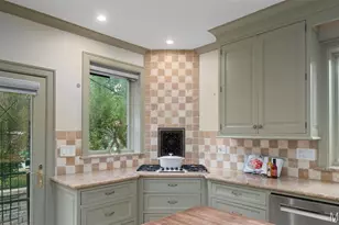 20 Ridgemoor Dr, Clayton, MO 63105 - Photo 17