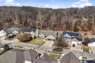 1550 Hunters Meadow Dr, O'Fallon, MO 63366 - Photo 3