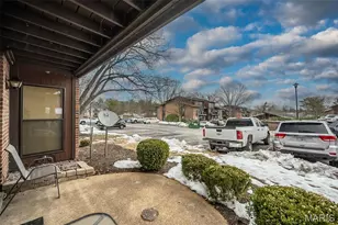 1084 Mersey Bend Dr, Saint Louis, MO 63129 - Photo 15