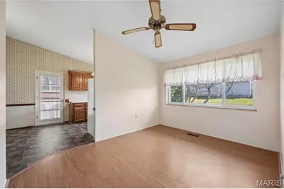 1680 Horseshoe Drive, Florissant, MO 63033 - Photo 5