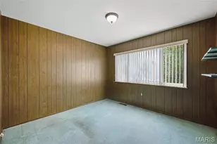 1680 Horseshoe Dr, Florissant, MO 63033 - Photo 9