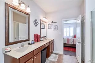 935 Ridgepointe Pl Cir, Lake Saint Louis, MO 63367 - Photo 37