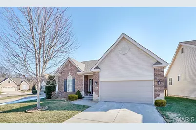 935 Ridgepointe Place Circle, Lake Saint Louis, MO 63367 - Photo 3