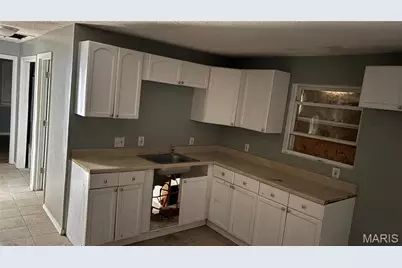 10040 Monarch Drive, Saint Louis, MO 63136 - Photo 13