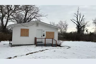 10040 Monarch Drive, Saint Louis, MO 63136 - Photo 1