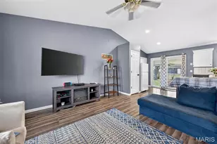 1374 Half Moon Dr, O'Fallon, MO 63366 - Photo 3