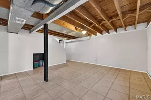 954 Rochdale Dr, Kirkwood, MO 63122 - Photo 17